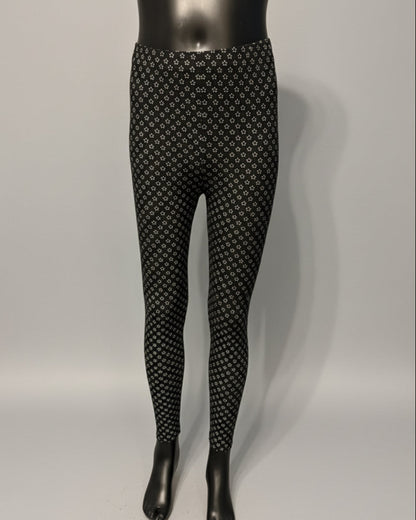 Black leggings with tiny white flowers design