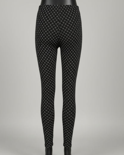 Black leggings with tiny white flowers design
