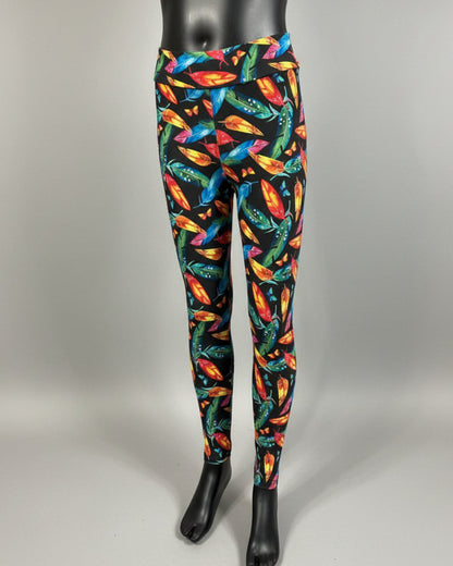 Feathers and leaves design full length leggings