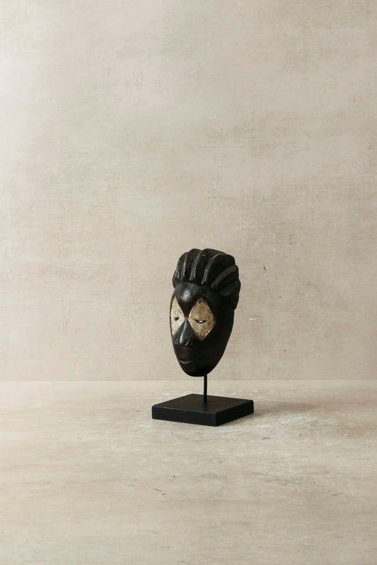 Hand carved African mask small - 60.11