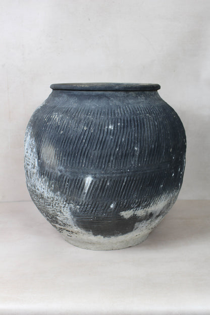 Vintage Textured Grey Pot - VT09