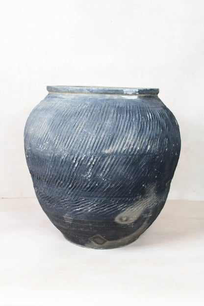 Vintage Textured Grey Pot - VT12