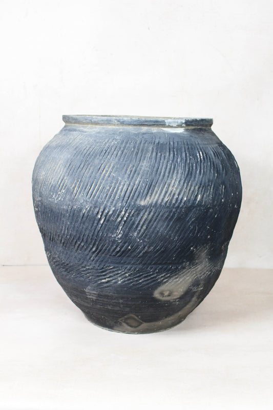 Vintage Textured Grey Pot - VT12