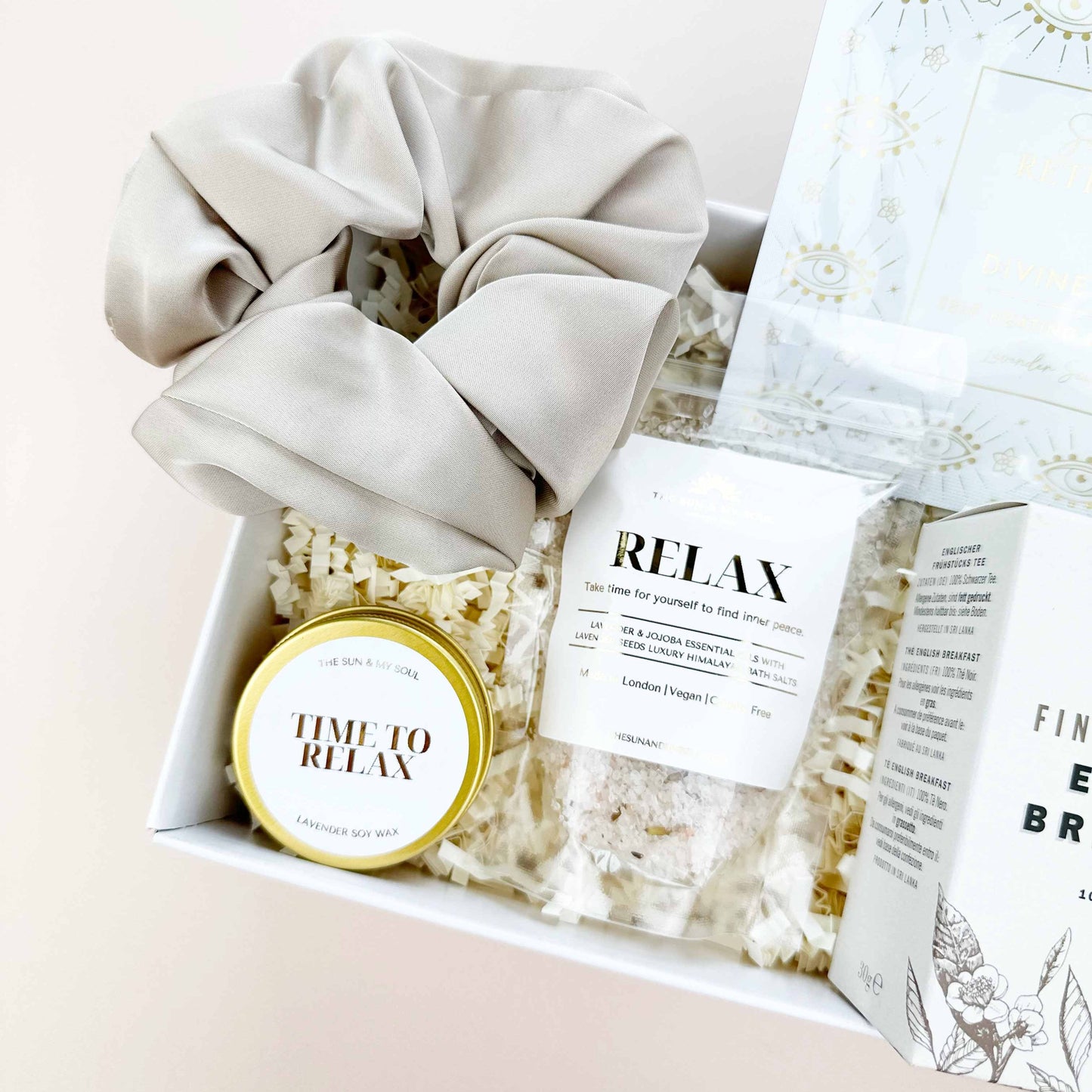 Relax Luxury Himalayan Bath Salts with Lavender, Jojoba Essential Oils with Lavender Seeds