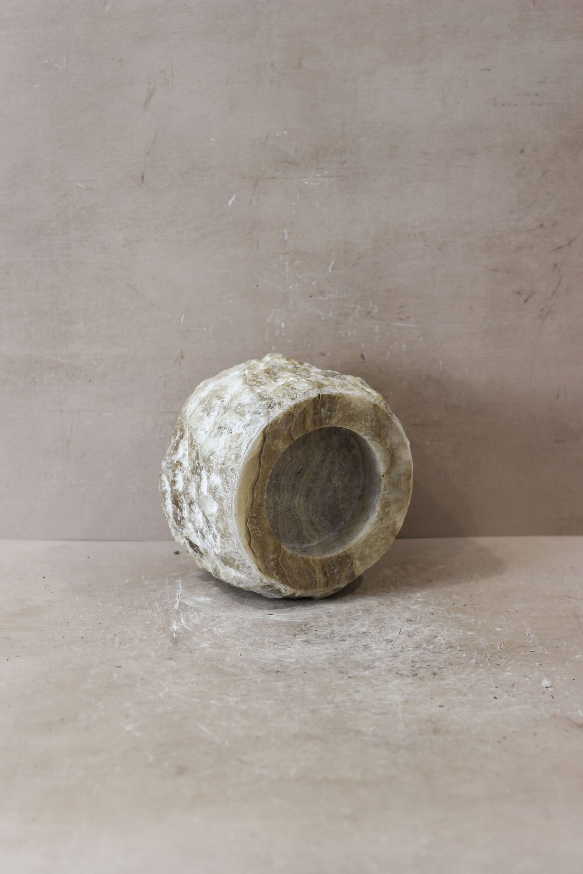 Rough Cut Onyx Candleholder XL 14.4