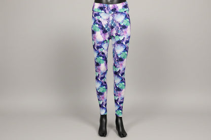 The Tie-Dye vibe, choice of pattern and size!