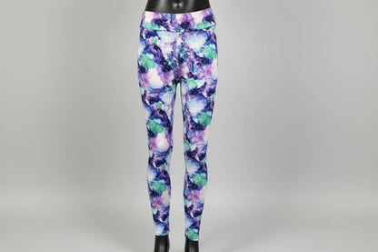 The Tie-Dye vibe, choice of pattern and size!