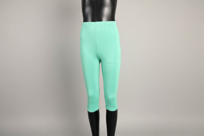 Lightweight solid colour Capri leggings, choice of colours and sizes!