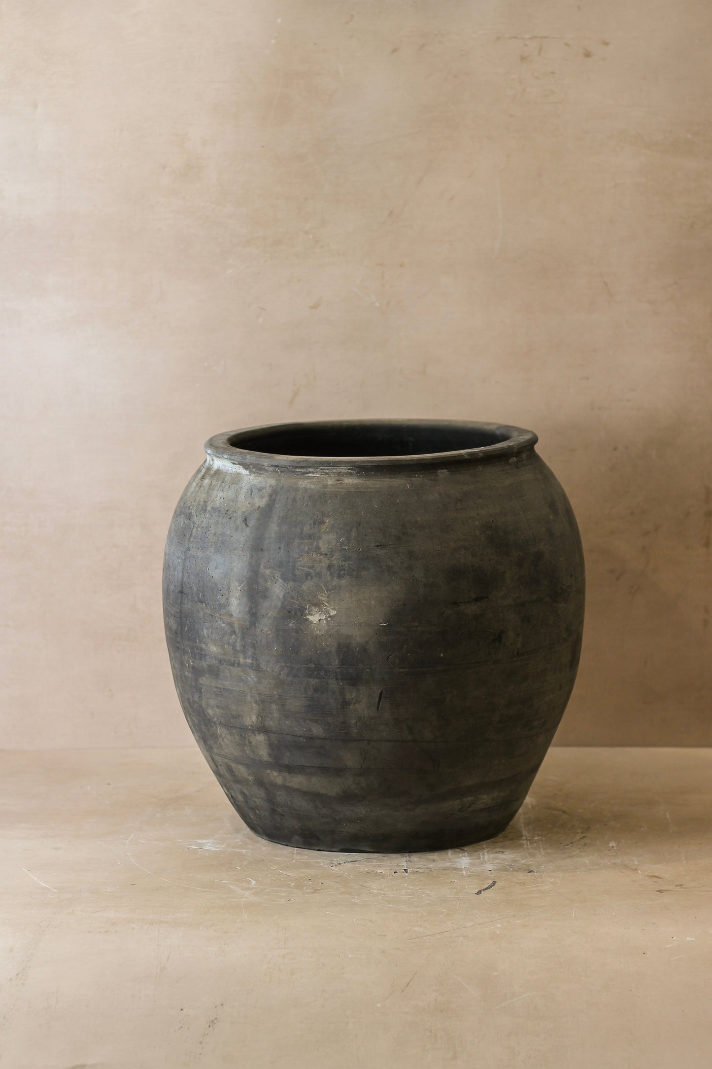 Vintage Dark Pot - No 53