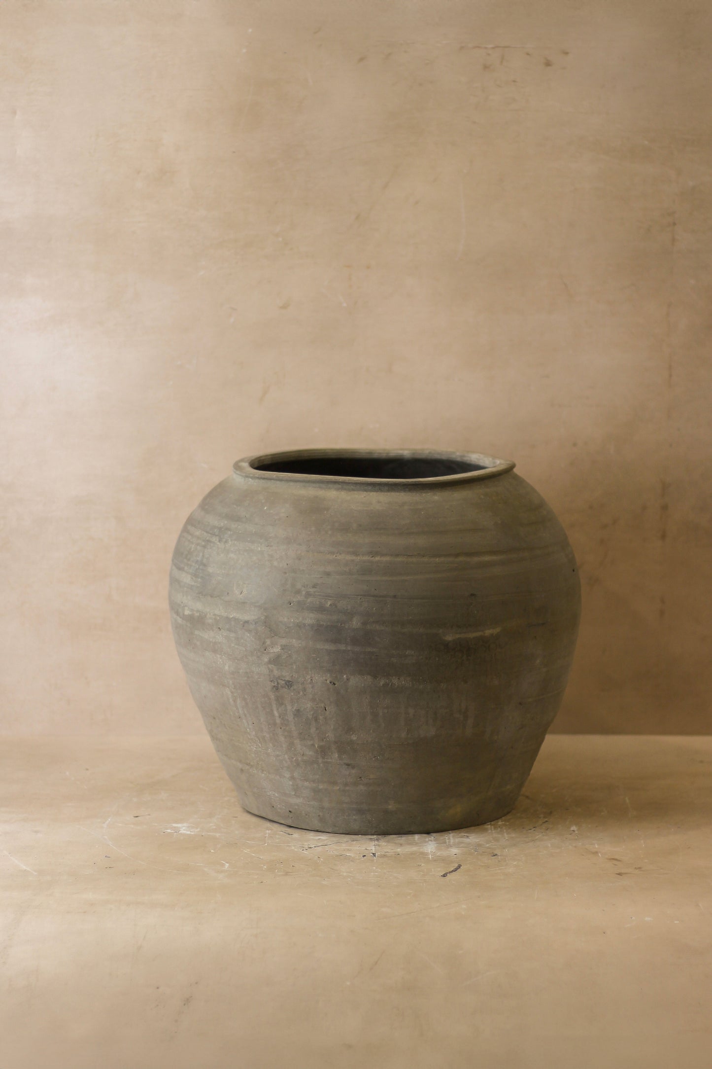Vintage Dark Pot - No 55
