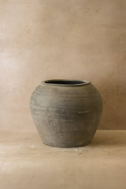 Vintage Dark Pot - No 55