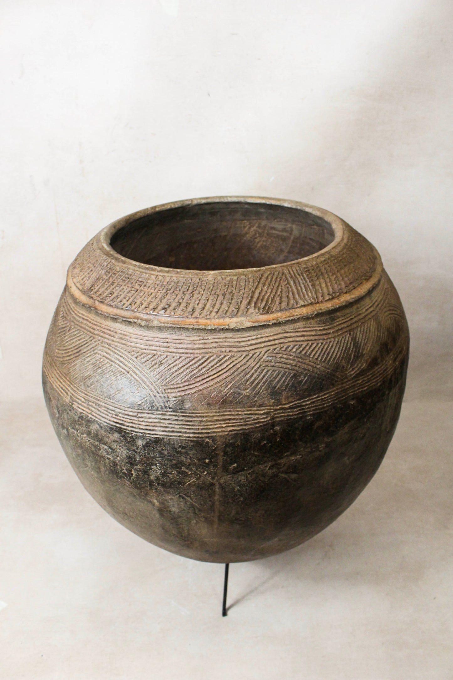 Vintage Nupe Pot on Stand - 5.10