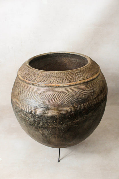 Vintage Nupe Pot on Stand - 5.10