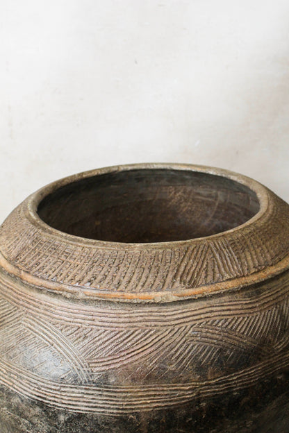 Vintage Nupe Pot on Stand - 5.10