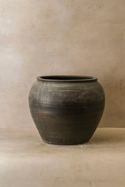 Vintage Dark Pot - No 58