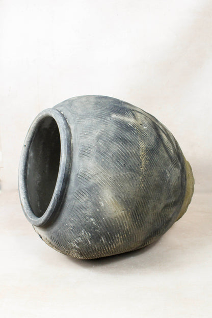 Vintage Textured Grey Pot - VT15