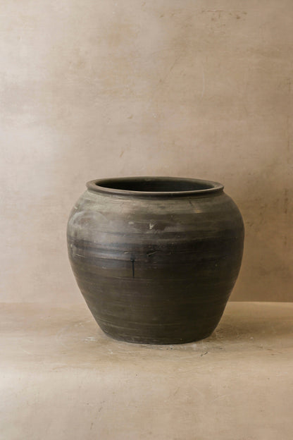 Vintage Dark Pot - No 58