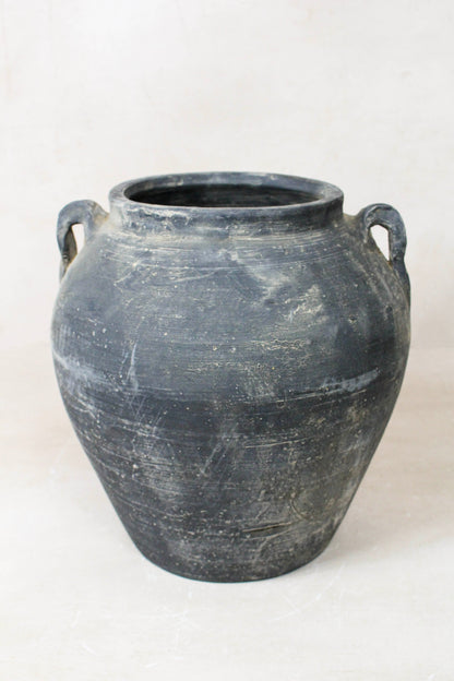 Vintage Dark pot with ears - E2.7