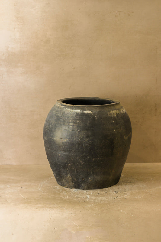 Vintage Dark Pot - No 64