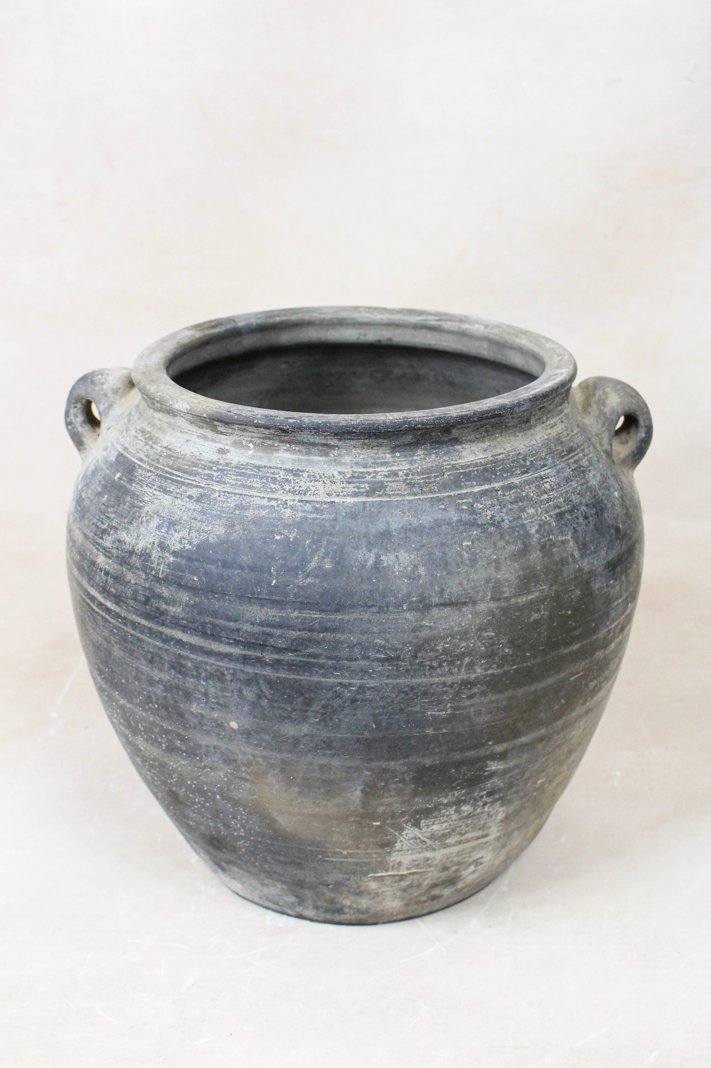 Vintage Dark pot with ears - E2.9