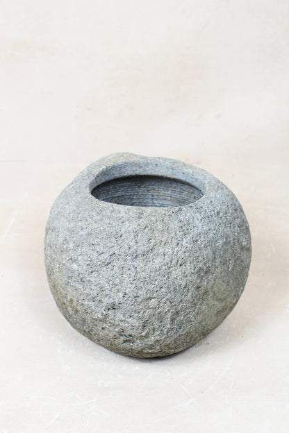 River Stone Planter Pot 22.6