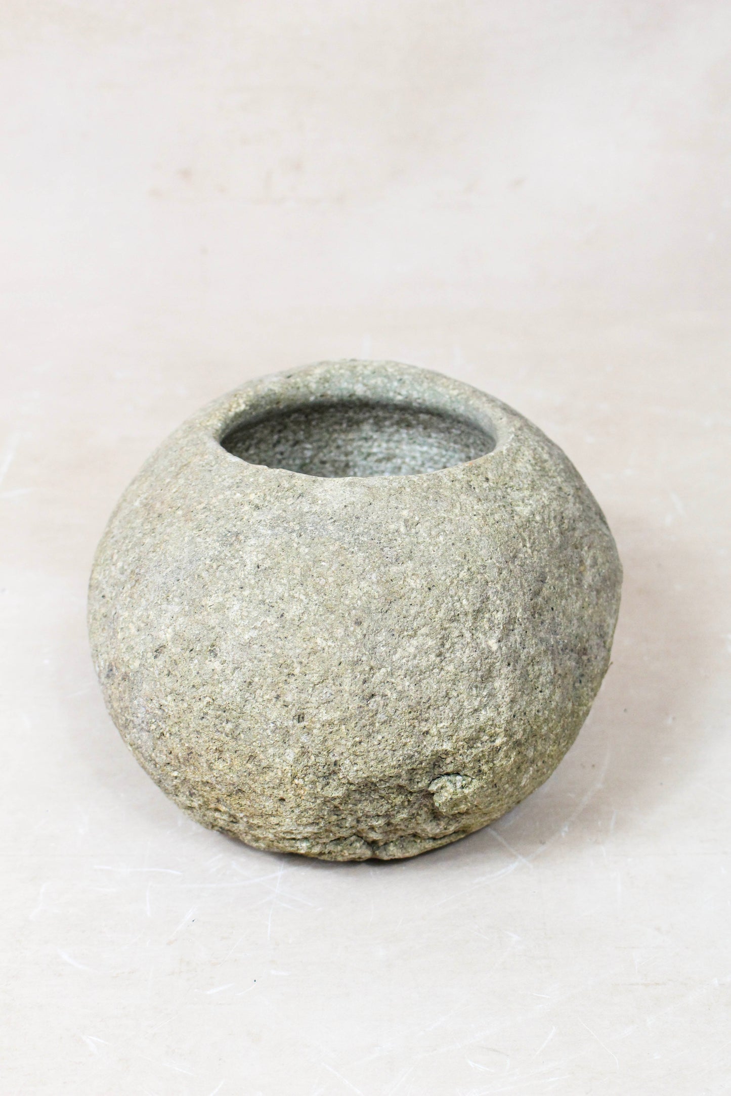 River Stone Planter Pot 22.12