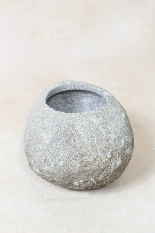 River Stone Planter Pot 22.14