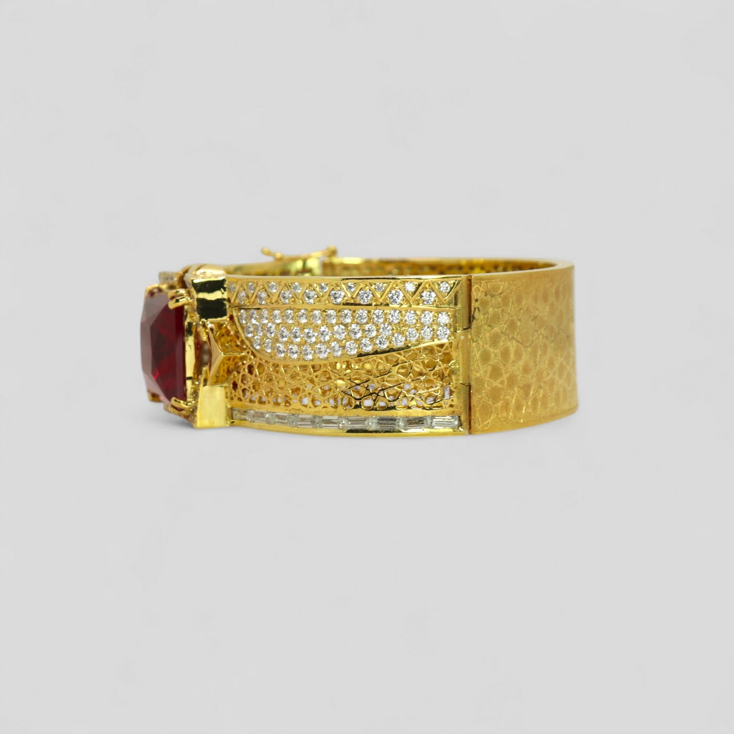 Jaan Aalam Bangle