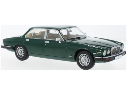 Jaguar XJ Series III Green 1:18 Scale Diecast Model Car Group