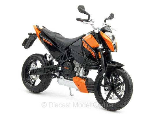KTM 690 Duke Orange 1:12 Scale Maisto Diecast Model