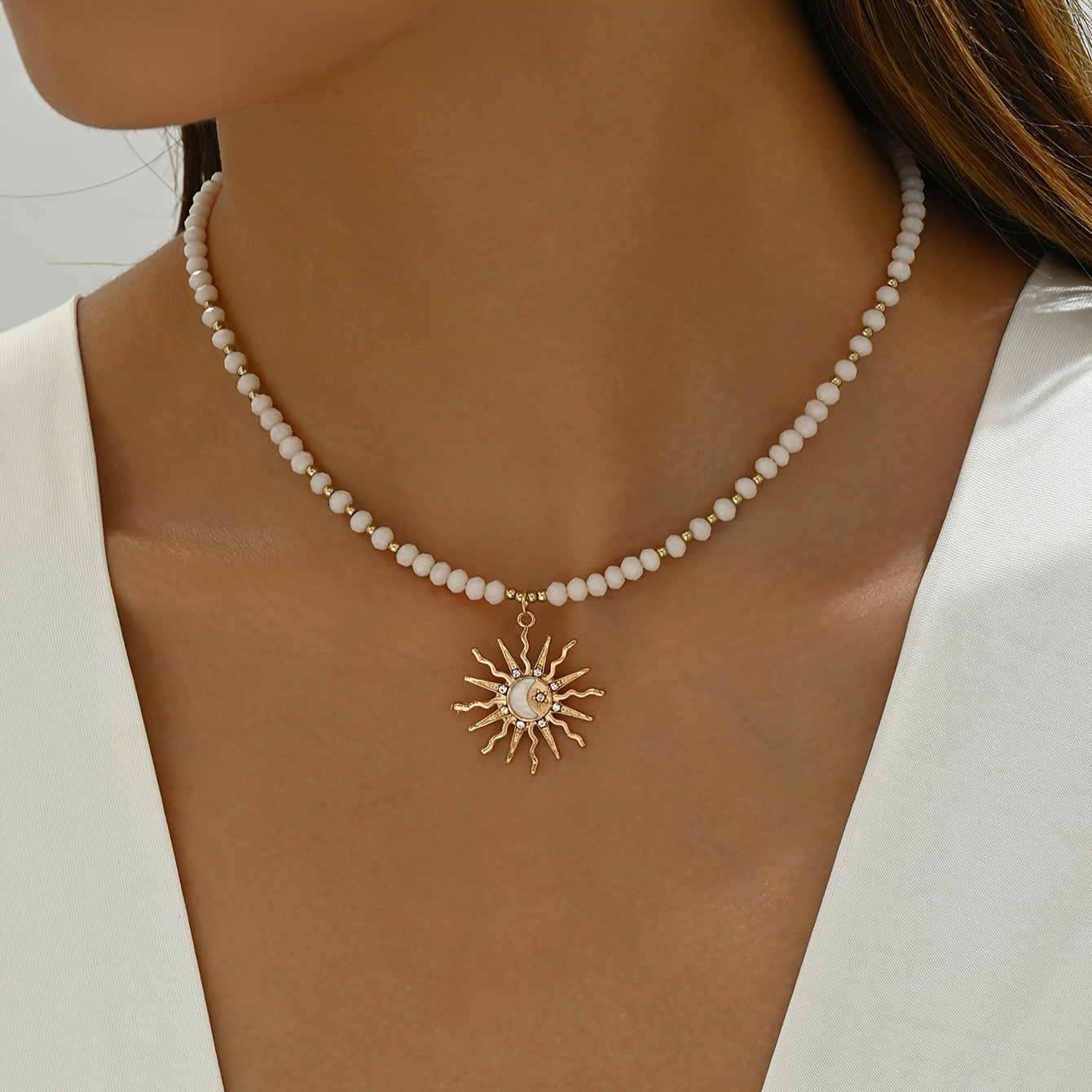Rhinestone Dripping Sun Pendant Necklace