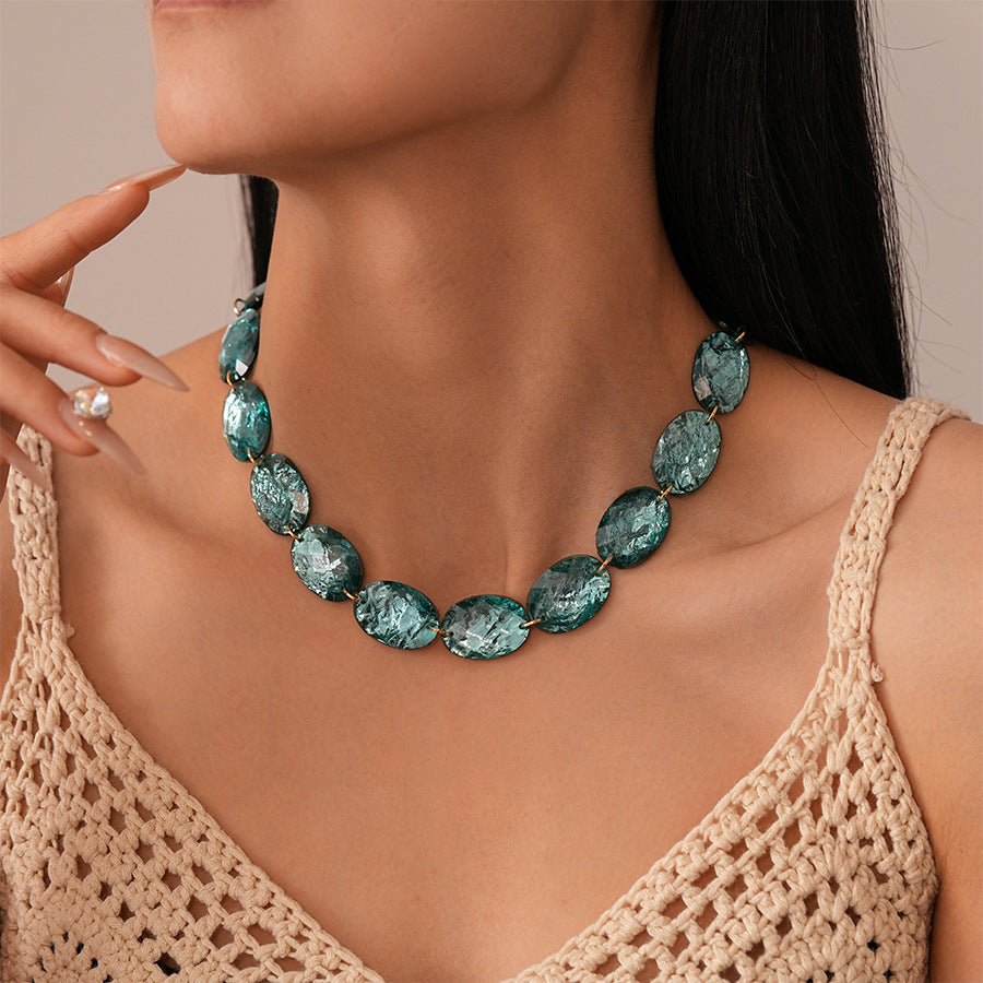 Green Oval Resin Geometric Clavicle Chain