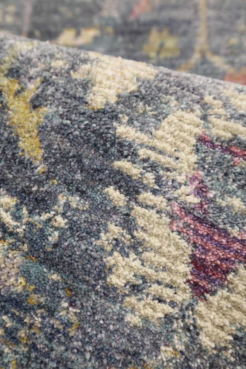 Traditional Floral Vintage Rug – Grey, Blue & Beige Elegance