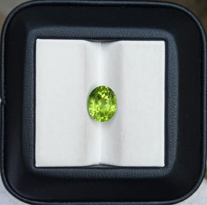 3.20ct Peridot Gemstone- Olivine - Chrysolite Gem - August Birthstone - 9.6x8x5.5mm