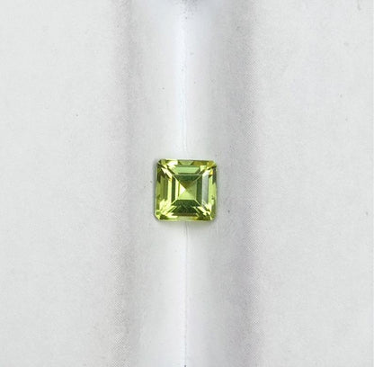 0.80ct Peridot Gemstone- Olivine - Chrysolite Gem - August Birthstone - 5x5x3.7mm
