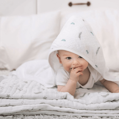 Petite Piccolo Hooded Bath Towel & Washcloth Set – Moon & Stars
