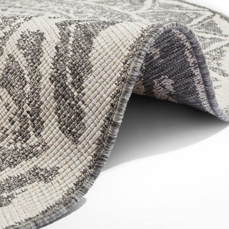 Siruma Reversible Round Indoor-Outdoor Rug