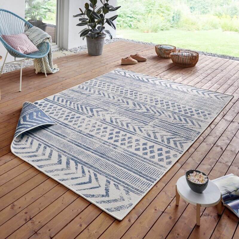 Reversible Geometric Indoor-Outdoor Flatweave Rug