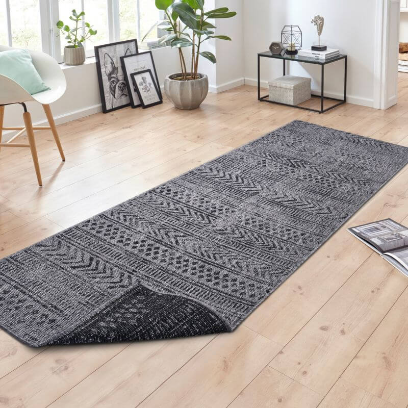 Reversible Geometric Indoor-Outdoor Flatweave Rug