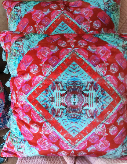 BEAUTIFUL NOSTALGIA COLLECTION 50x50cm CUSHIONS + FREE IDIA/IYOBA GICLEE PRINT