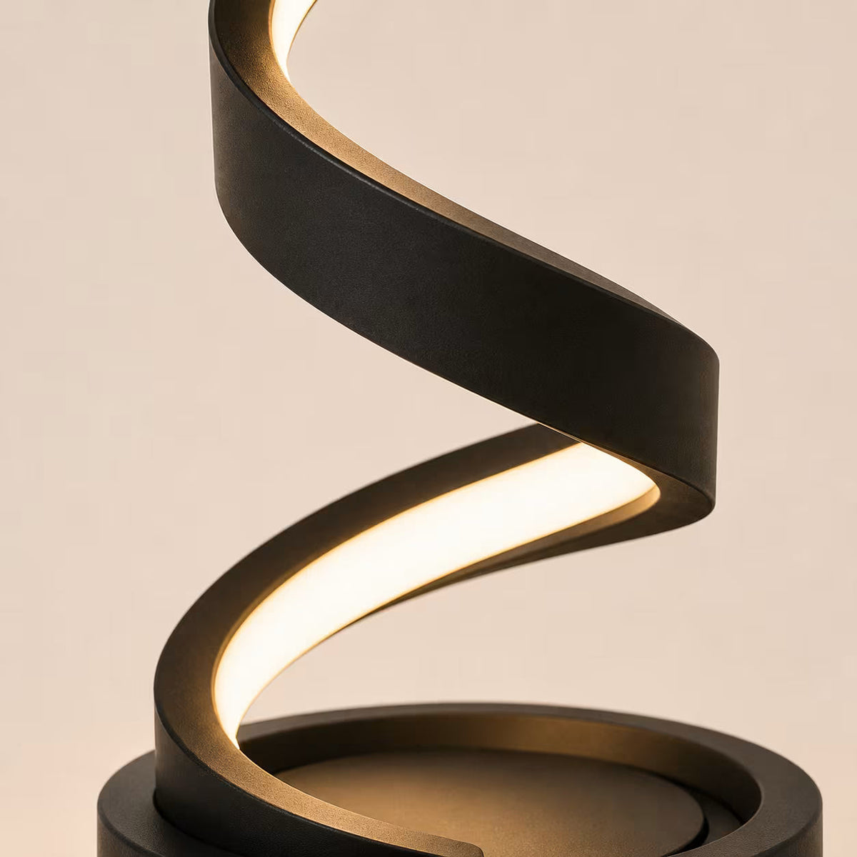 The Spiral Table Lamp