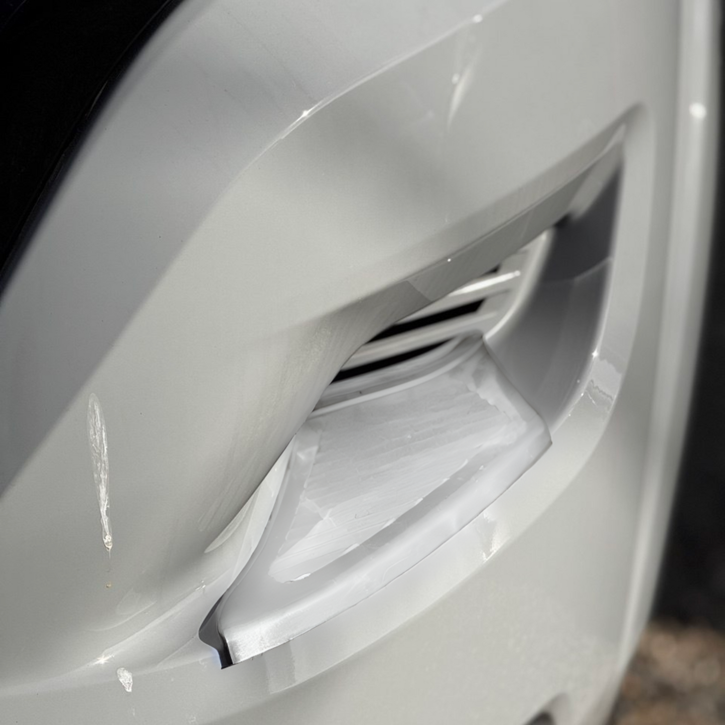 For Citroën Relay Front Bumper Foot Plate Protectors – White, Set of 2 | Van-X