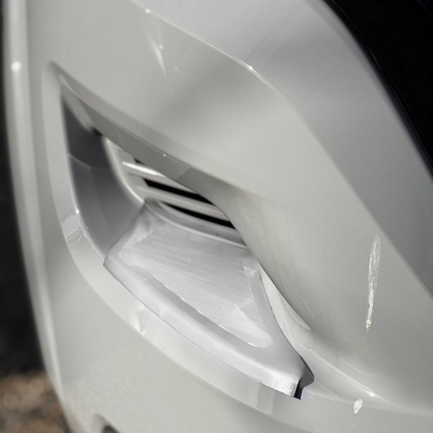 For Citroën Relay Front Bumper Foot Plate Protectors – White, Set of 2 | Van-X