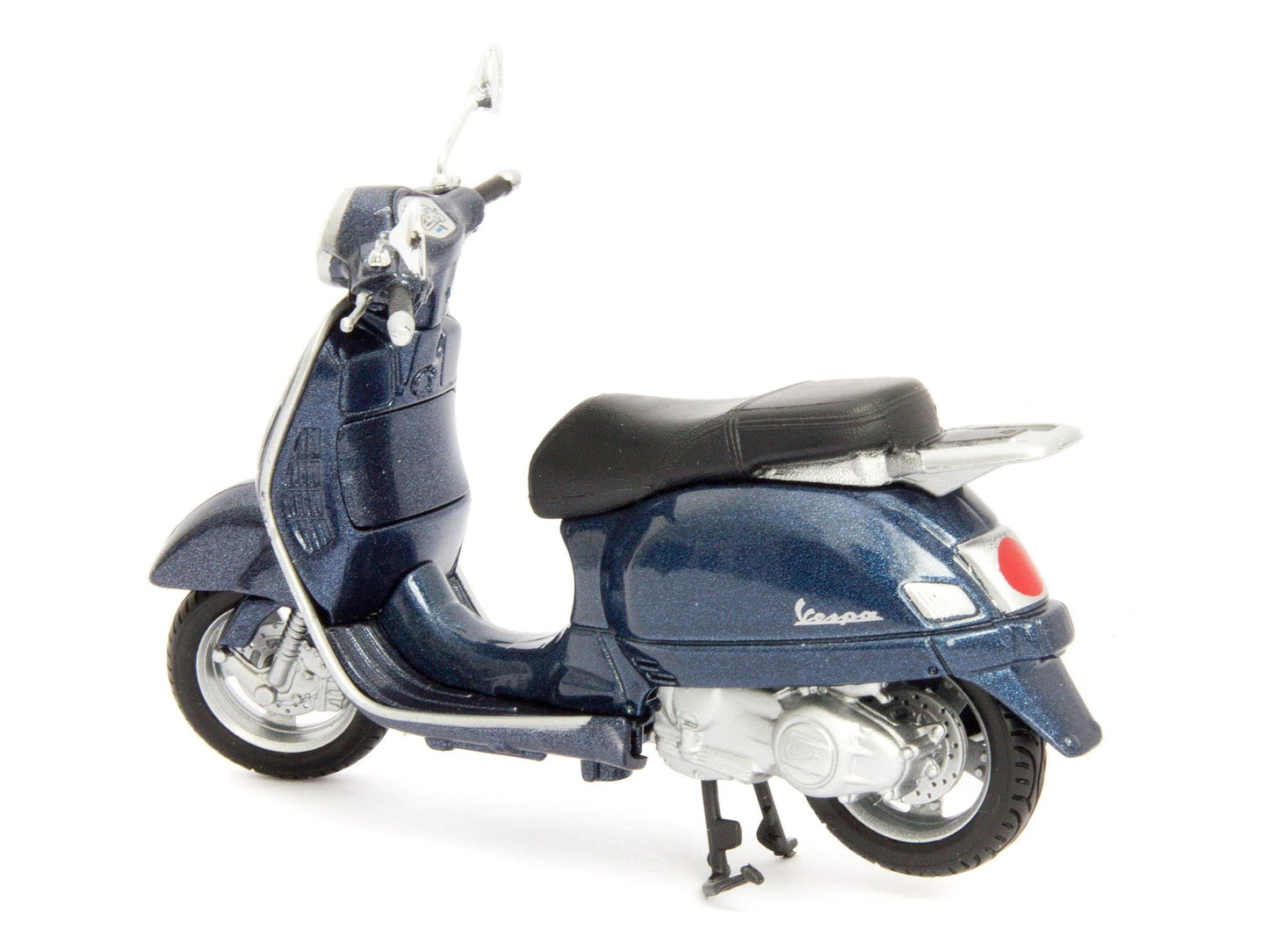 Vespa Granturismo 2003 Blue 1:18 Scale Maisto Diecast Model