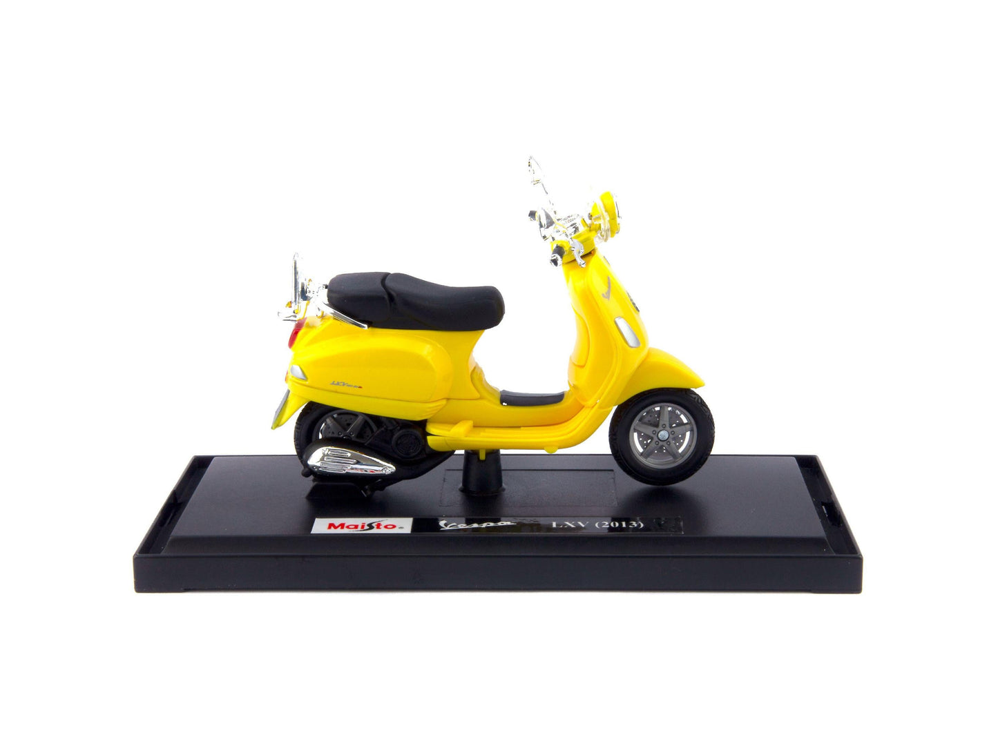Vespa LXV 2013 Yellow 1:18 Scale Maisto Diecast Model