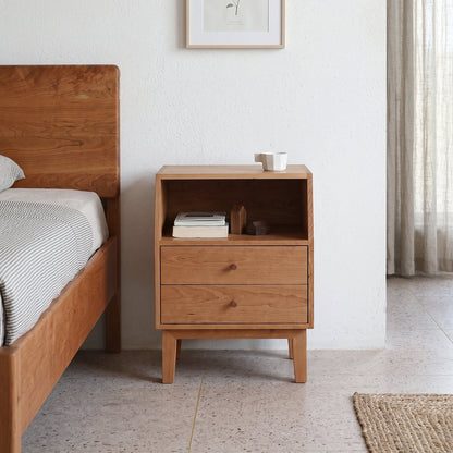 I09 Bedside Table