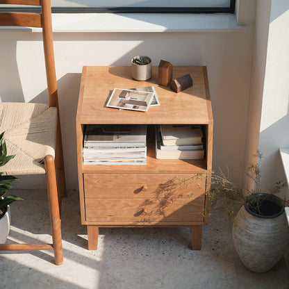 I09 Bedside Table