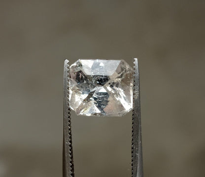 4.5ctTopaz - Whie Topaz Faceted Gemstone - Novemeber Birthstone - White Pukhraj - 9.7x8.5mm