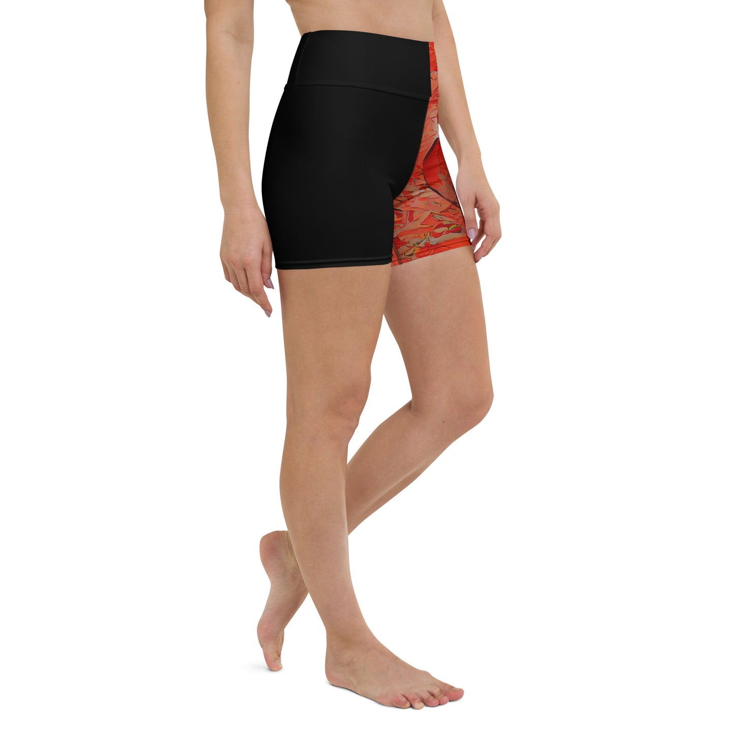 Half Black Half Hónghǎi - Womens Yoga Shorts
