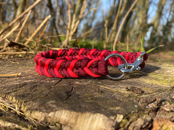 Ruby - Handmade Paracord Dog Collar